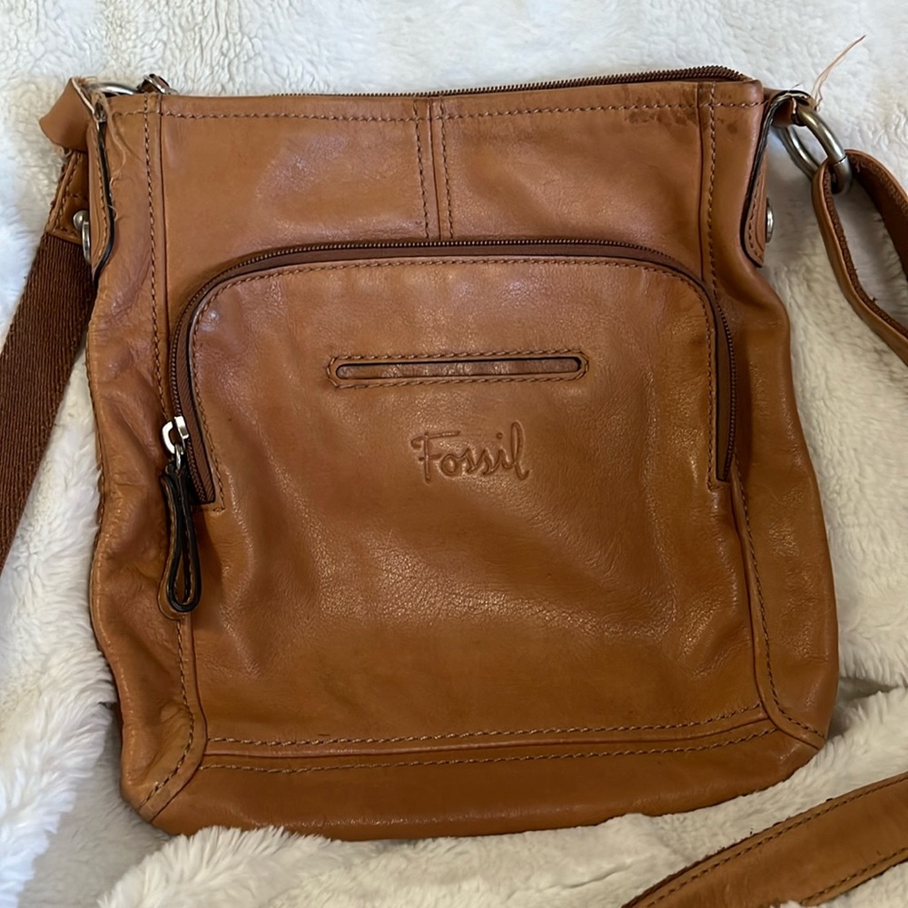 Fossil soft leather crossbody bag tan leather adjustable strap